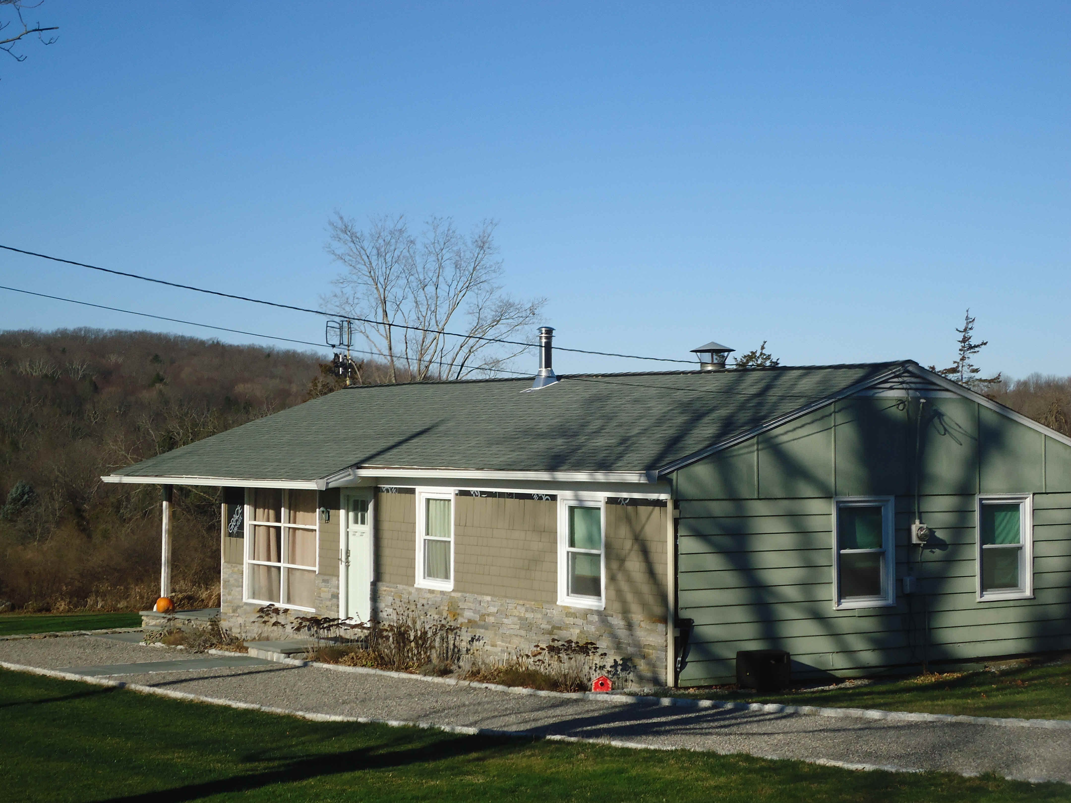 Building photograph for 23 BENSON RD